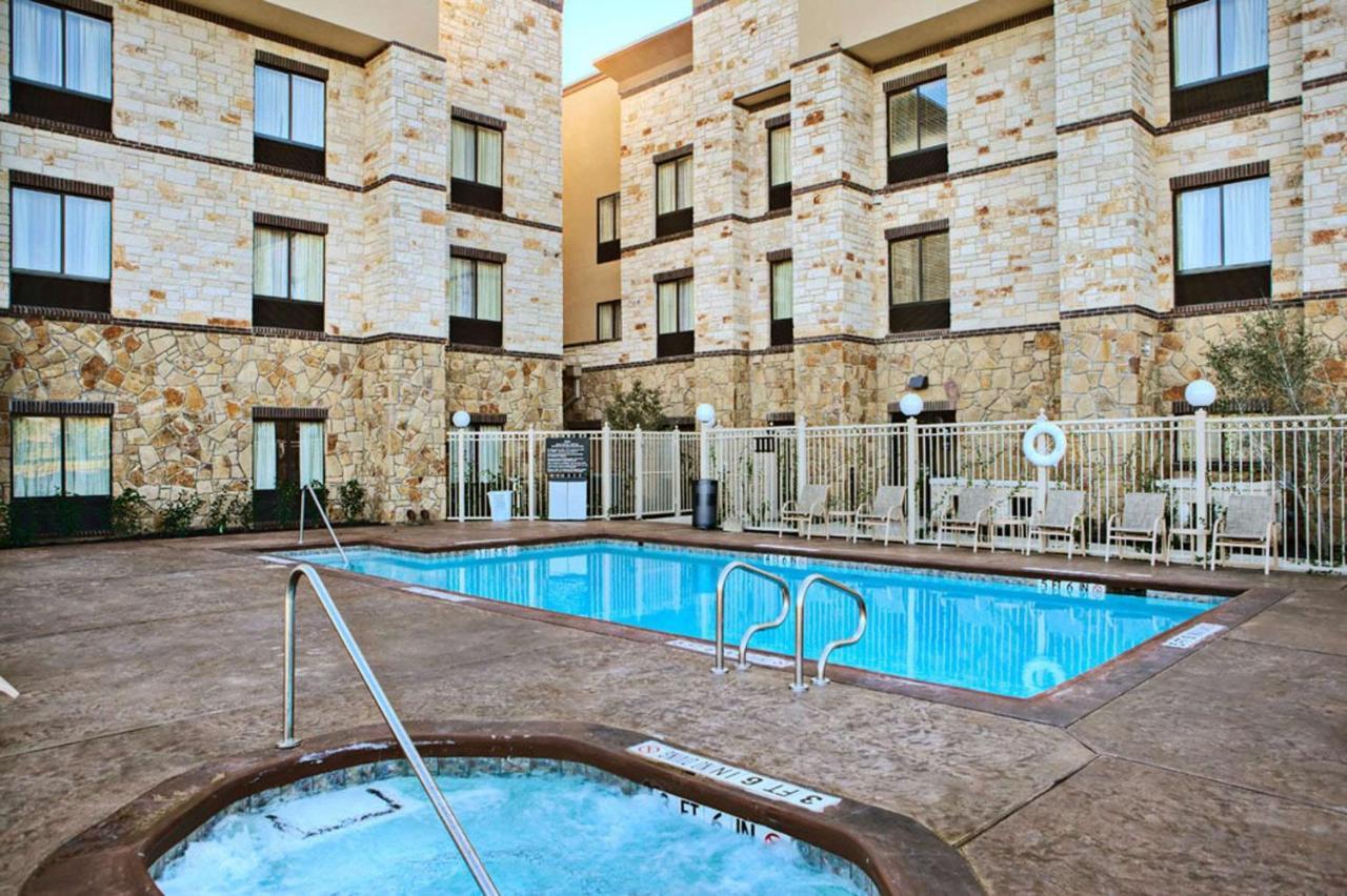 Hampton Inn & Suites - Mansfield Eksteriør bilde